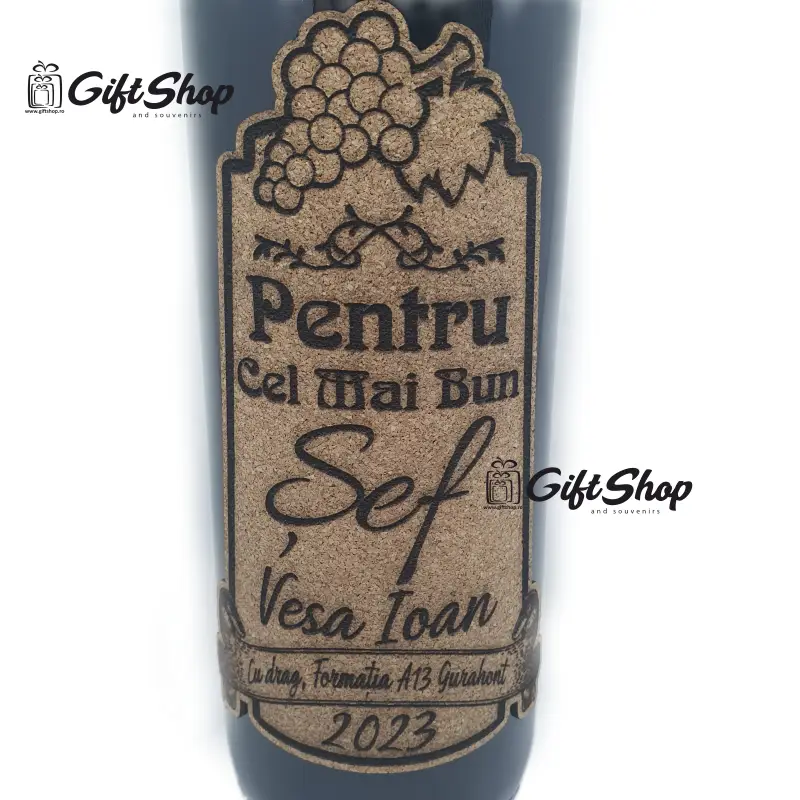 Pentru cel mai bun sef, numele si anul dorit, vin rosu cabernet sauvignon, demisec, 750ml, 13.5% alcoolv